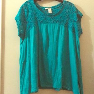 DKNY  top teal stretch lace